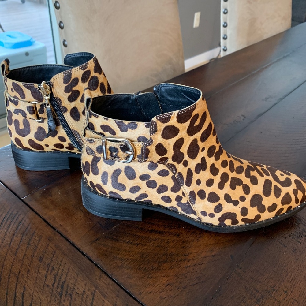 Steve Madden leopard booties